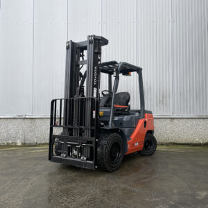 Toyota Tonero 02-8FGF30 Diesel heftruck