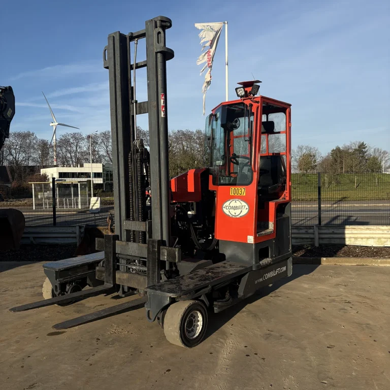 10037 C4000 2010 Combilift